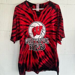 2XL Wisconsin Badgers Volleyball Short Sleeve T-Shirt Red Tie Dye Grateful Red